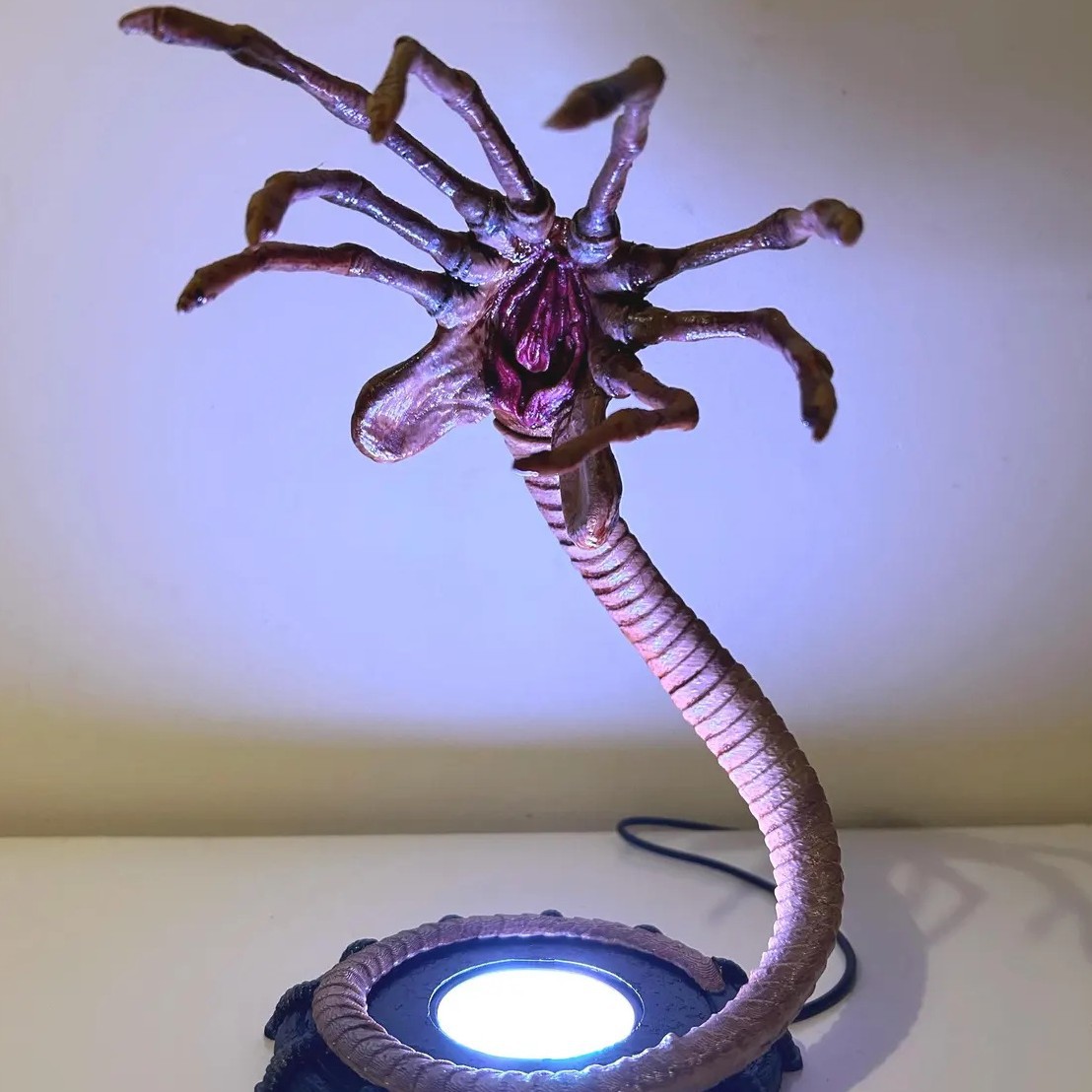 Alien Facehugger Lamp Nightlig - Lighting Decoration Ideas ulasan dan harga